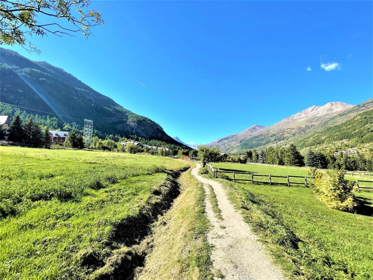 Studio Renove Pres Des Pistes, Parking, Cuisine Equipee - Fr-1-330F-63 Serre Chevalier Kültér fotó